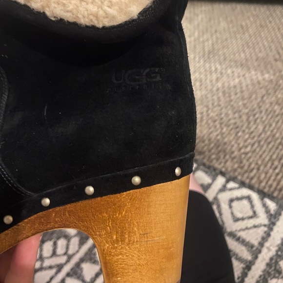 Woman’s UGG Australia Layna Heel Boots - Picture 8 of 8